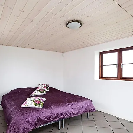 8 Person In Harpelunde-by Traum Harpelunde