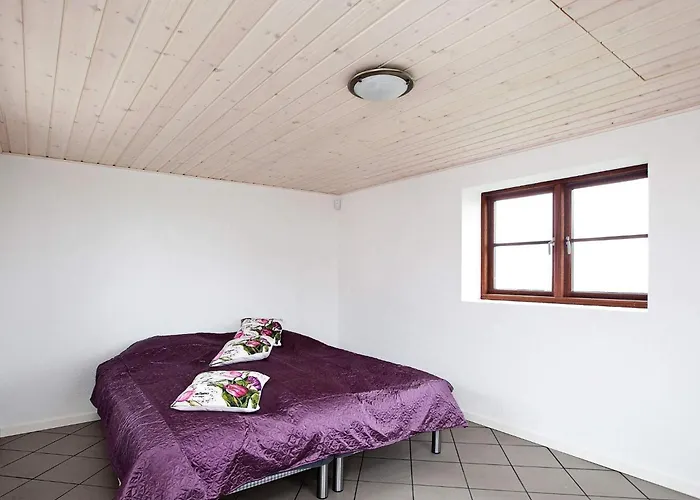 8 Person In Harpelunde-by Traum Harpelunde