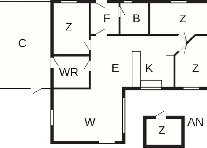 8 Person In Harpelunde-by Traum